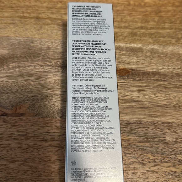 IT Cosmetics Confidence in a Gel Lotion - Picture 3 of 5